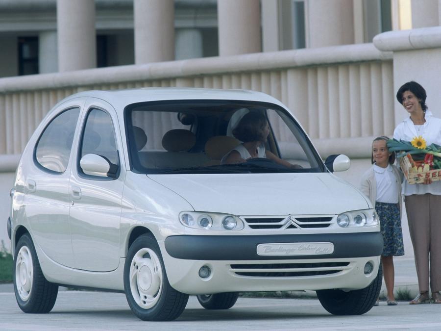  Citroen Berlingo Berline Bulle Concept 1996 года  (фото 4 из 13)